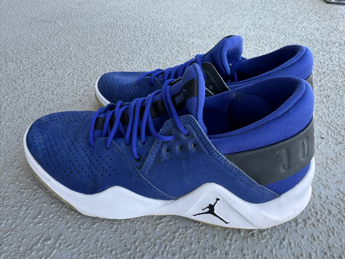 Jordan Blue Shoes Size 8.5 - photo 2