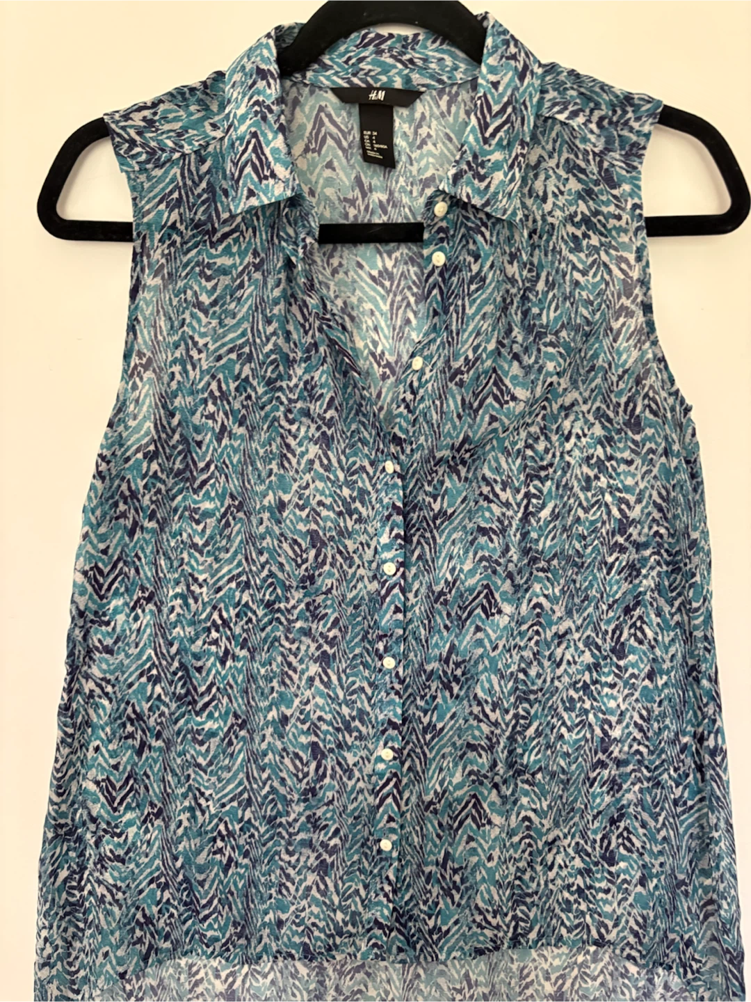 H&M Sleeveless Blouse - Teal Blue Pattern - Size 4