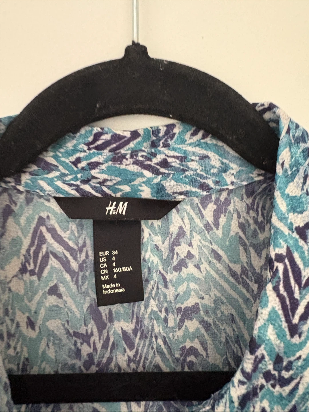 H&M Sleeveless Blouse - Teal Blue Pattern - Size 4 - photo 2