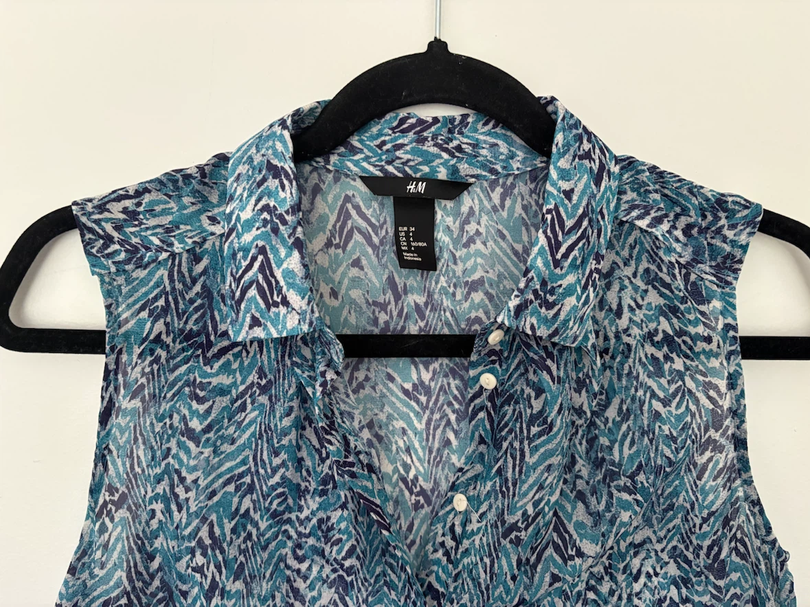 H&M Sleeveless Blouse - Teal Blue Pattern - Size 4 - photo 3