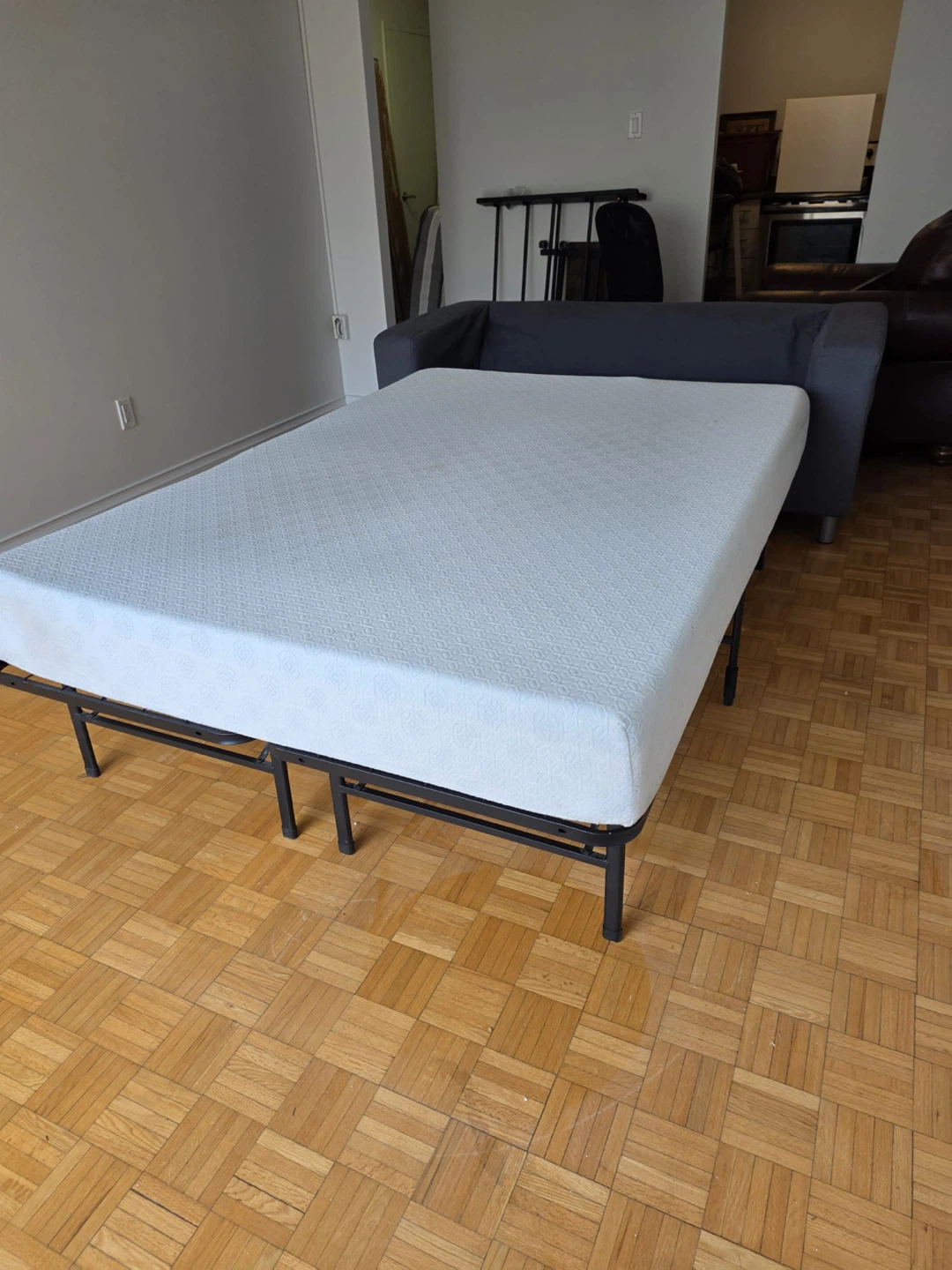 FULL SIZE Mattress and BED FRAME - photo 4