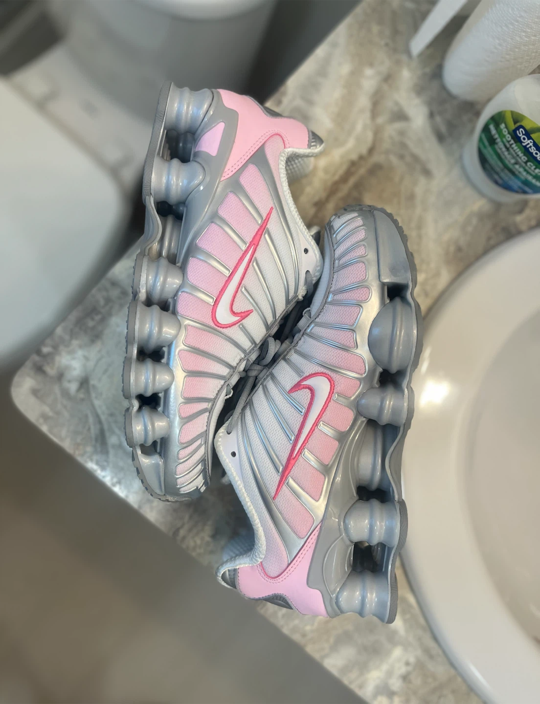 size 9 men (nike shox tl pink foam)  (women 10.5) - photo 2