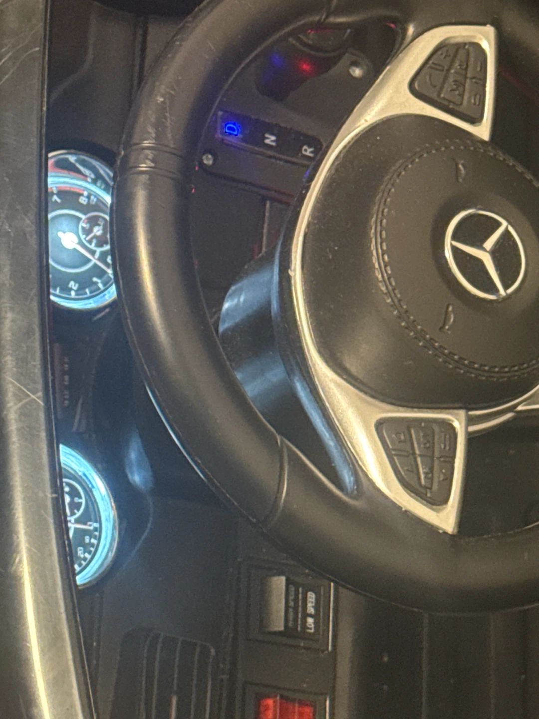 Black Mercedes-Benz Ride-On Car - photo 5