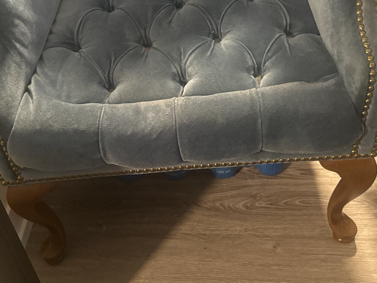 Blue Tufted Accent Chair - photo 2
