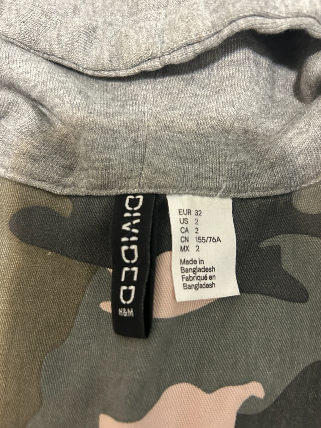 H&M Divided Camo Hooded Jacket - Size US 2 - photo 3
