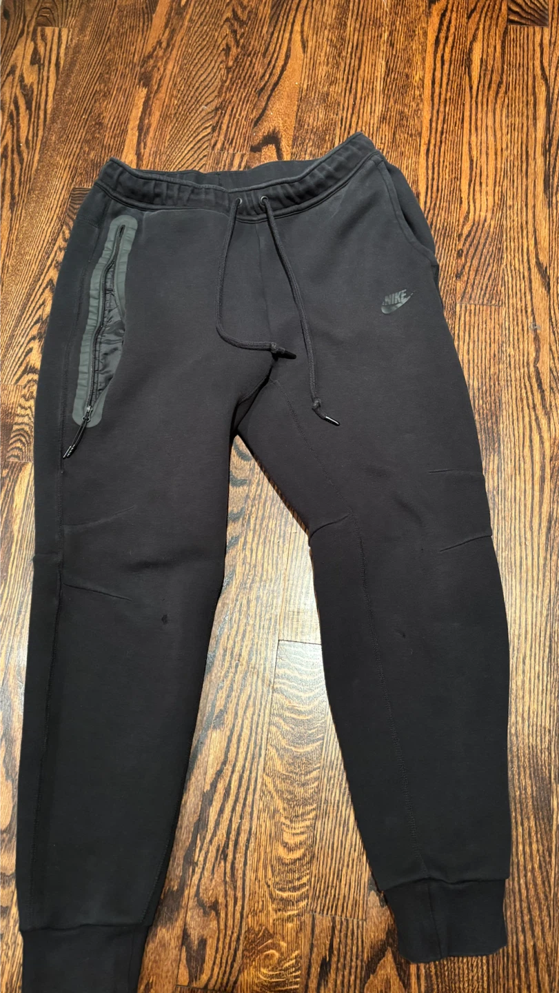 Nike Tech Fleece Joggers Size M