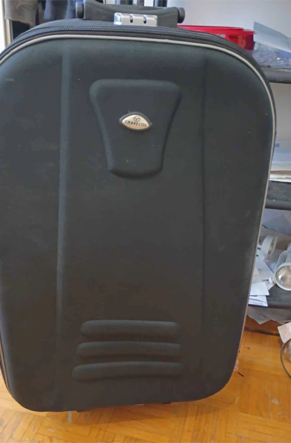 Travelon Rolling Suitcase medium size - photo 3