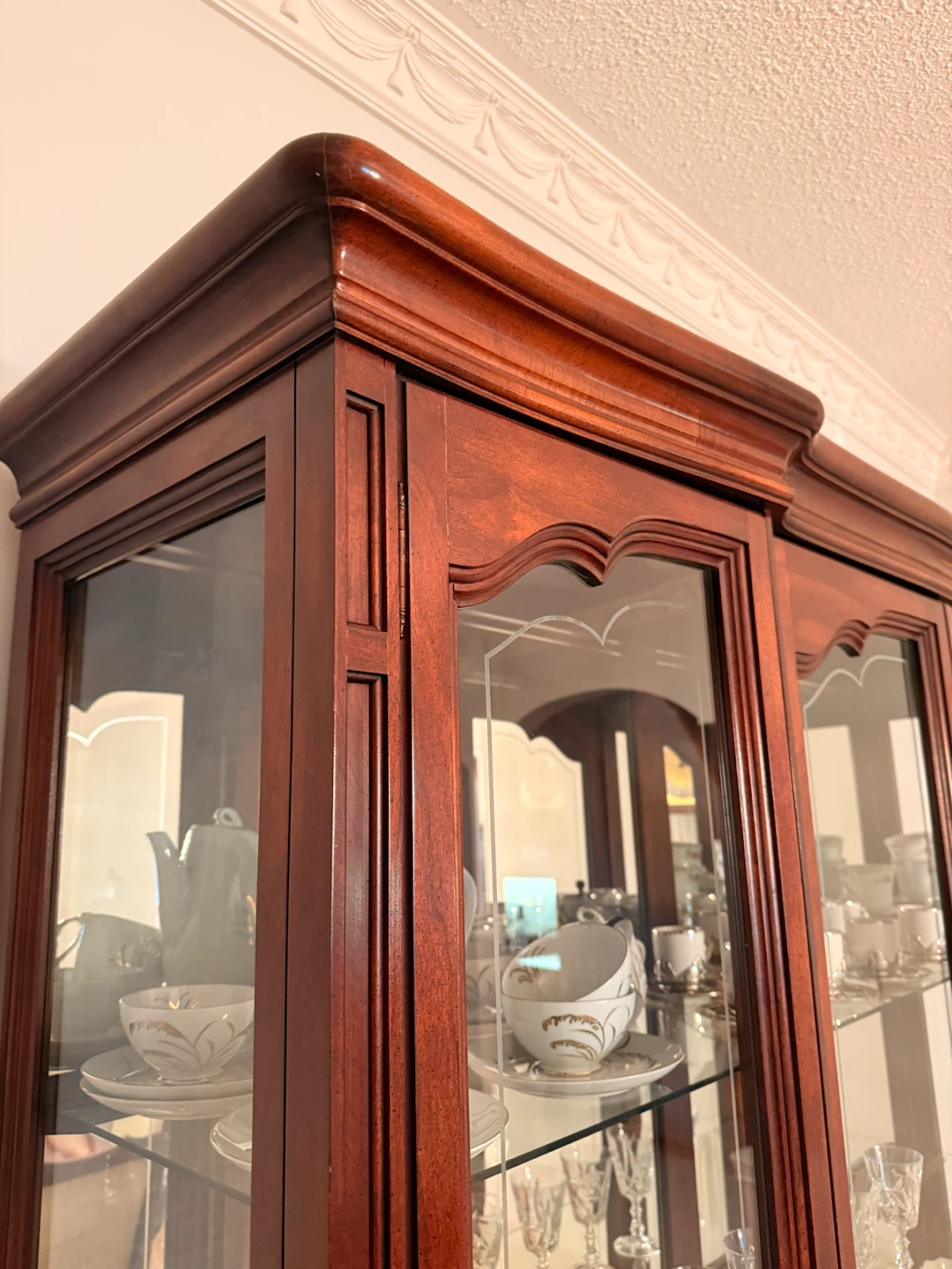 Cherrywood China Cabinet with Glass Doors - photo 4