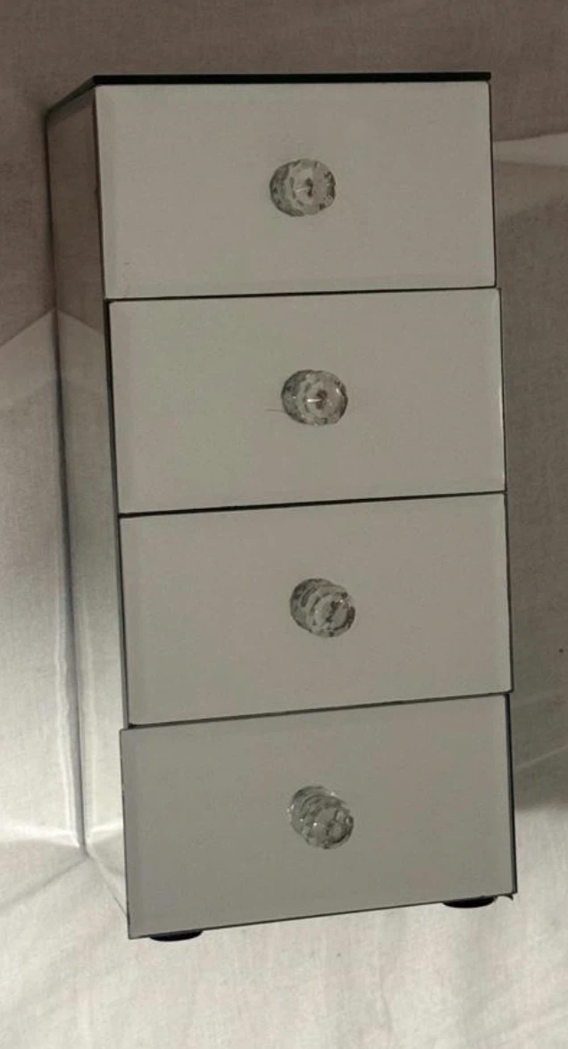 glam-style mirrored jewelry box