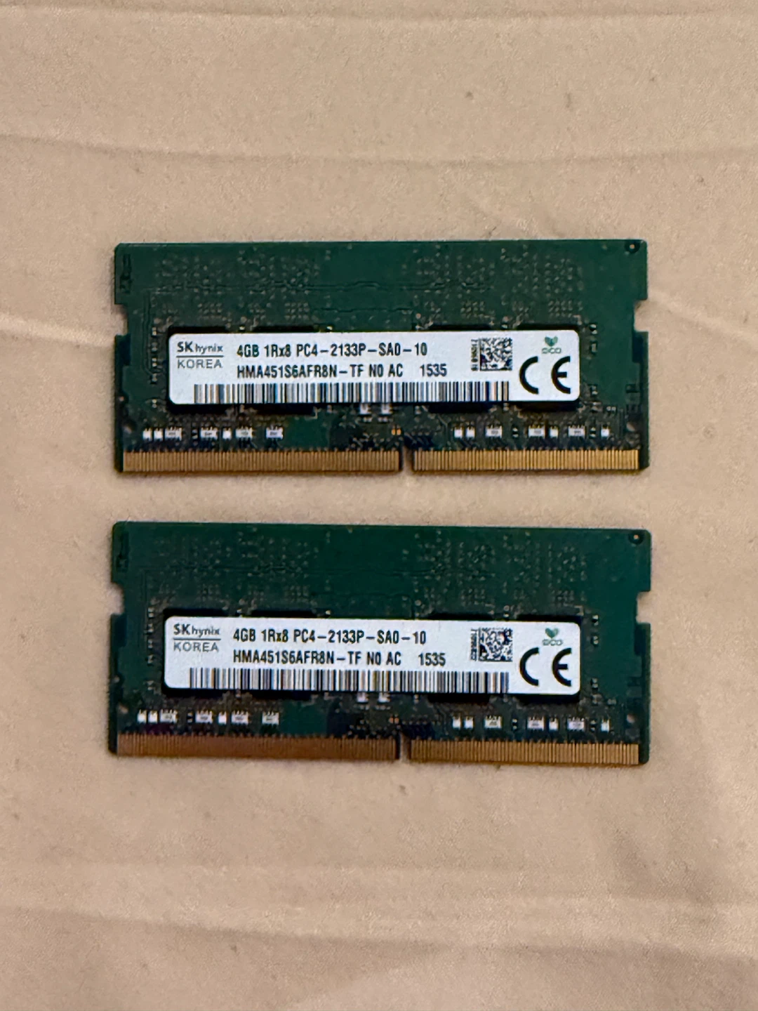 SK hynix 4GB DDR4 RAM PC4-2133P