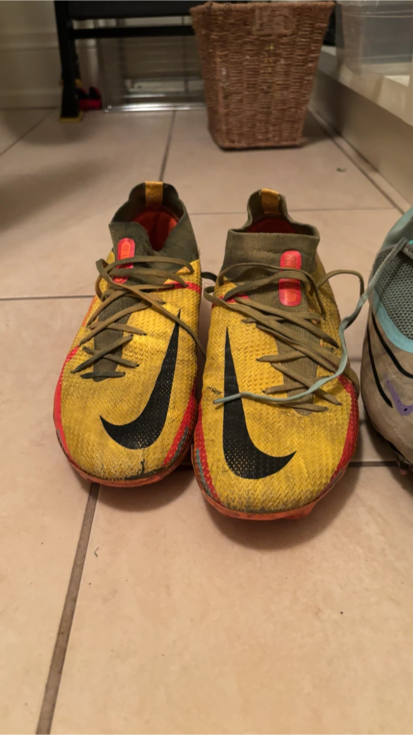 Used Soccer Cleats Collection size 10 - photo 2