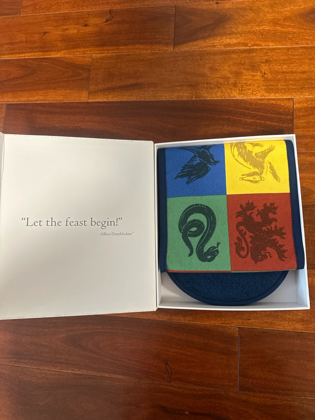 Le Creuset Harry Potter Oven Mitt - photo 2