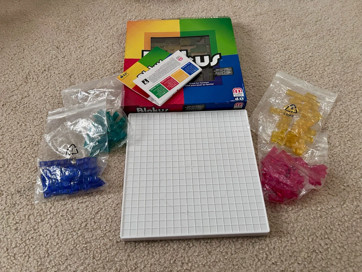 Mattel Blokus Strategy Board Game - photo 2