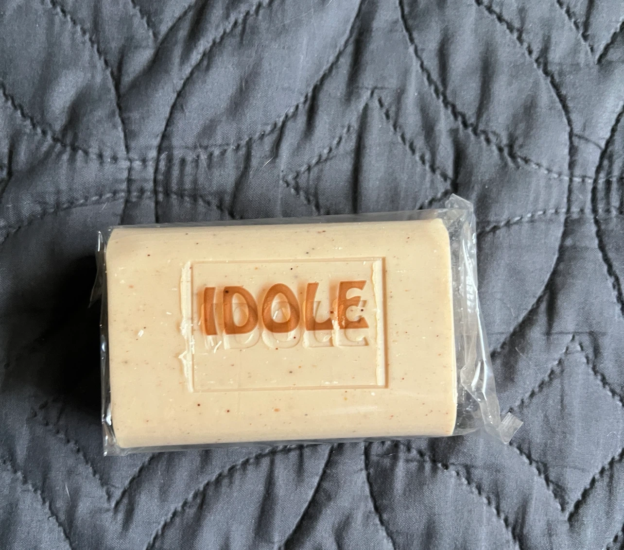Idole Exfoliating & Brightening Soap with Avocado Powder 7 oz - photo 4