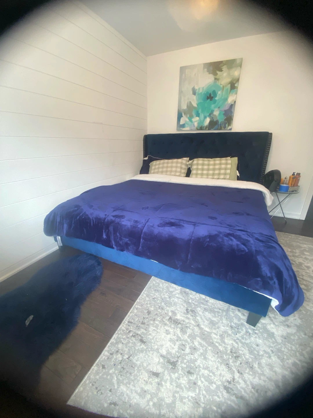 Navy Blue Velvet Upholstered Bed Frame with Tufted Headboard