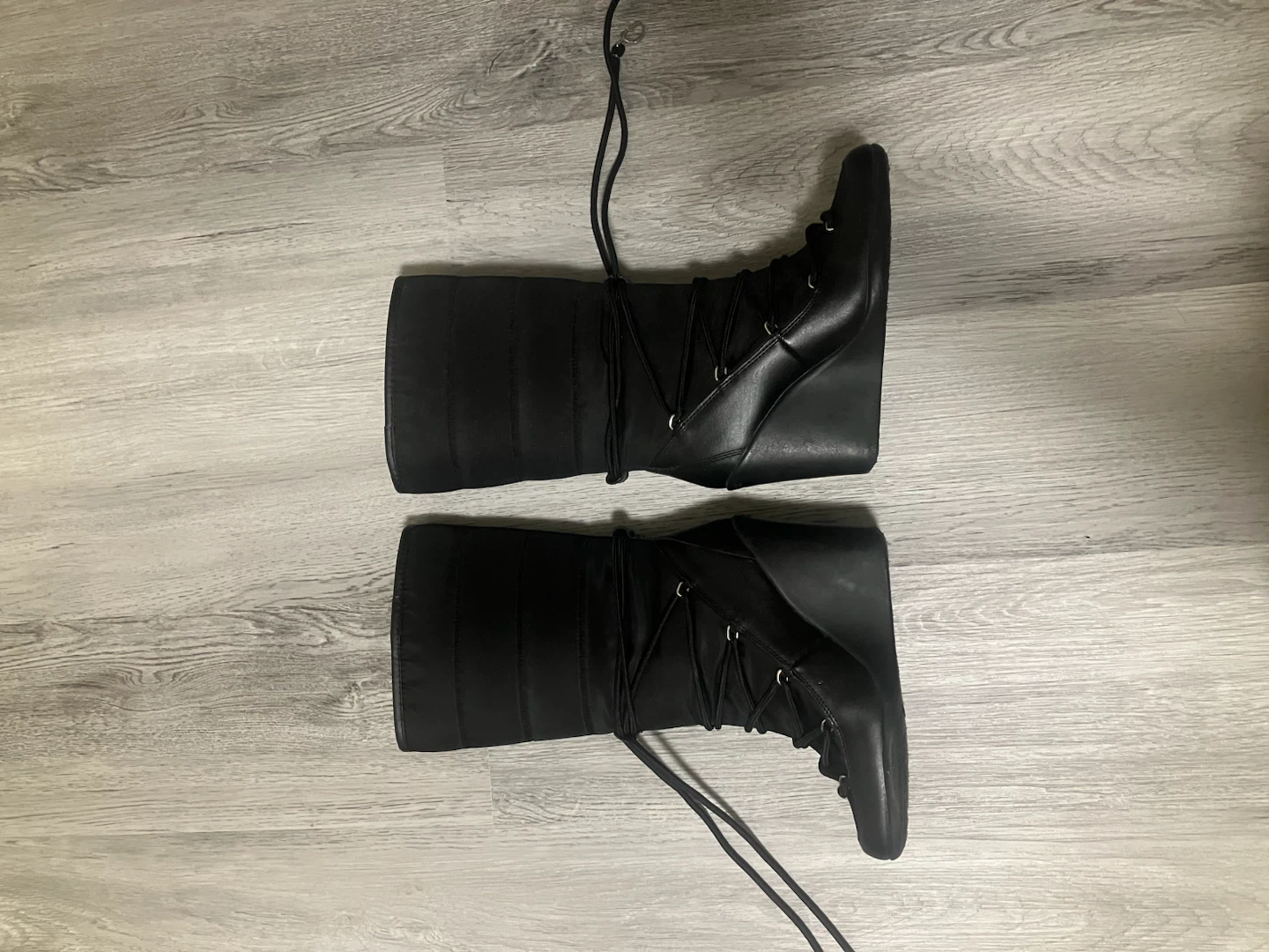 GUESS Black Wedge Boots Size 7 - photo 5