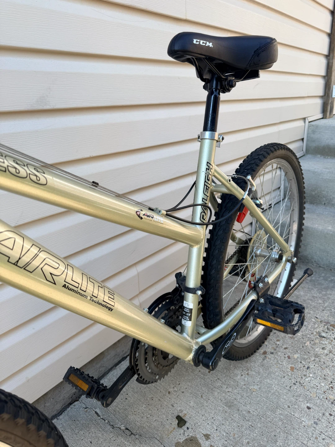Raleigh AirLite Aluminum Mountain Bike - photo 2