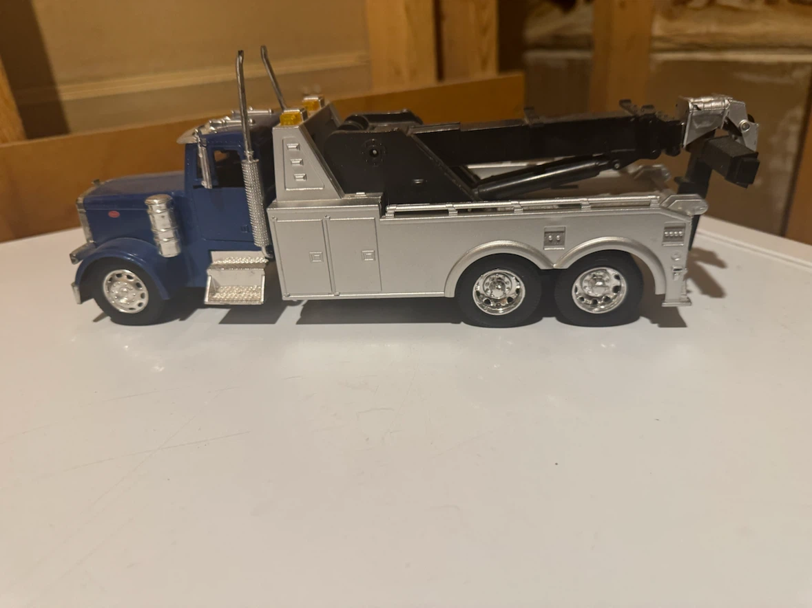 2 Diecast Tow Trucks Wreckers. $40 each