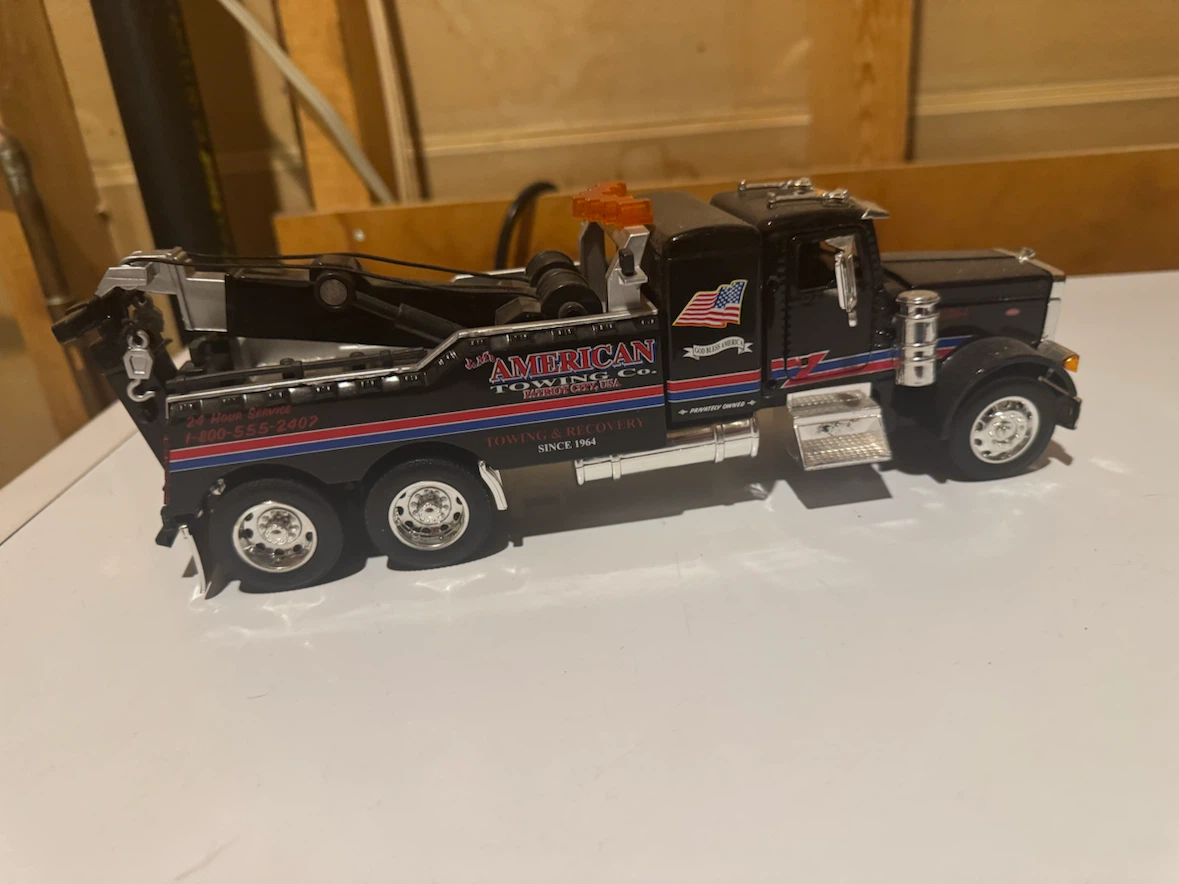 2 Diecast Tow Trucks Wreckers. $40 each - photo 2