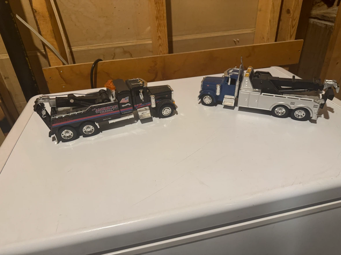 2 Diecast Tow Trucks Wreckers. $40 each - photo 3