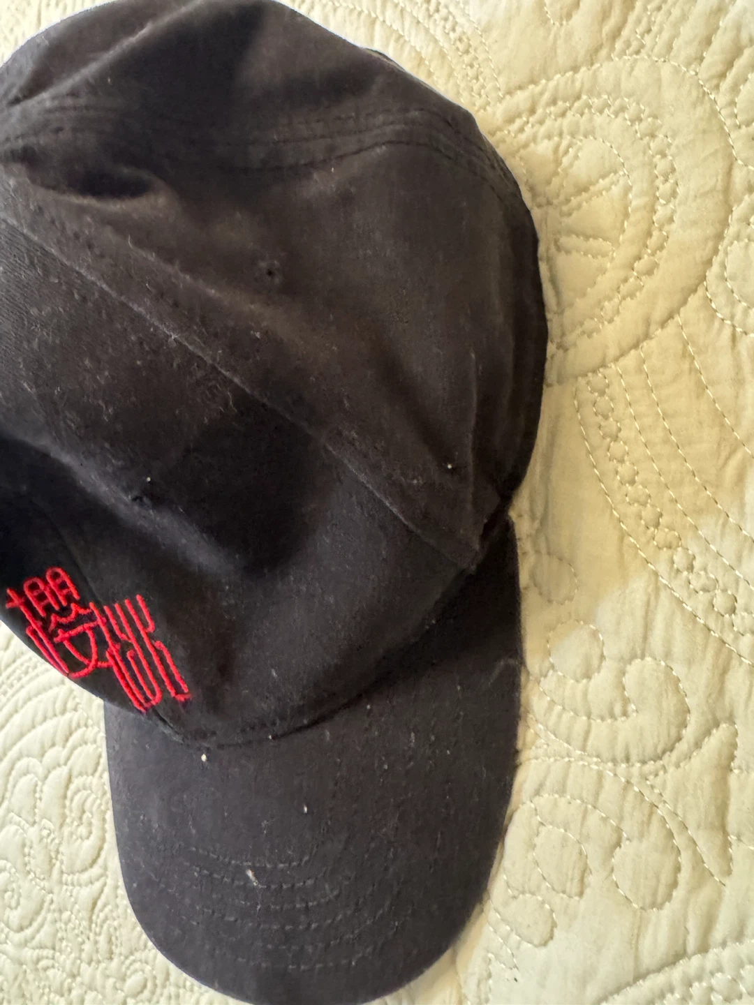 Black Baseball Cap with Red Embroidery - photo 2