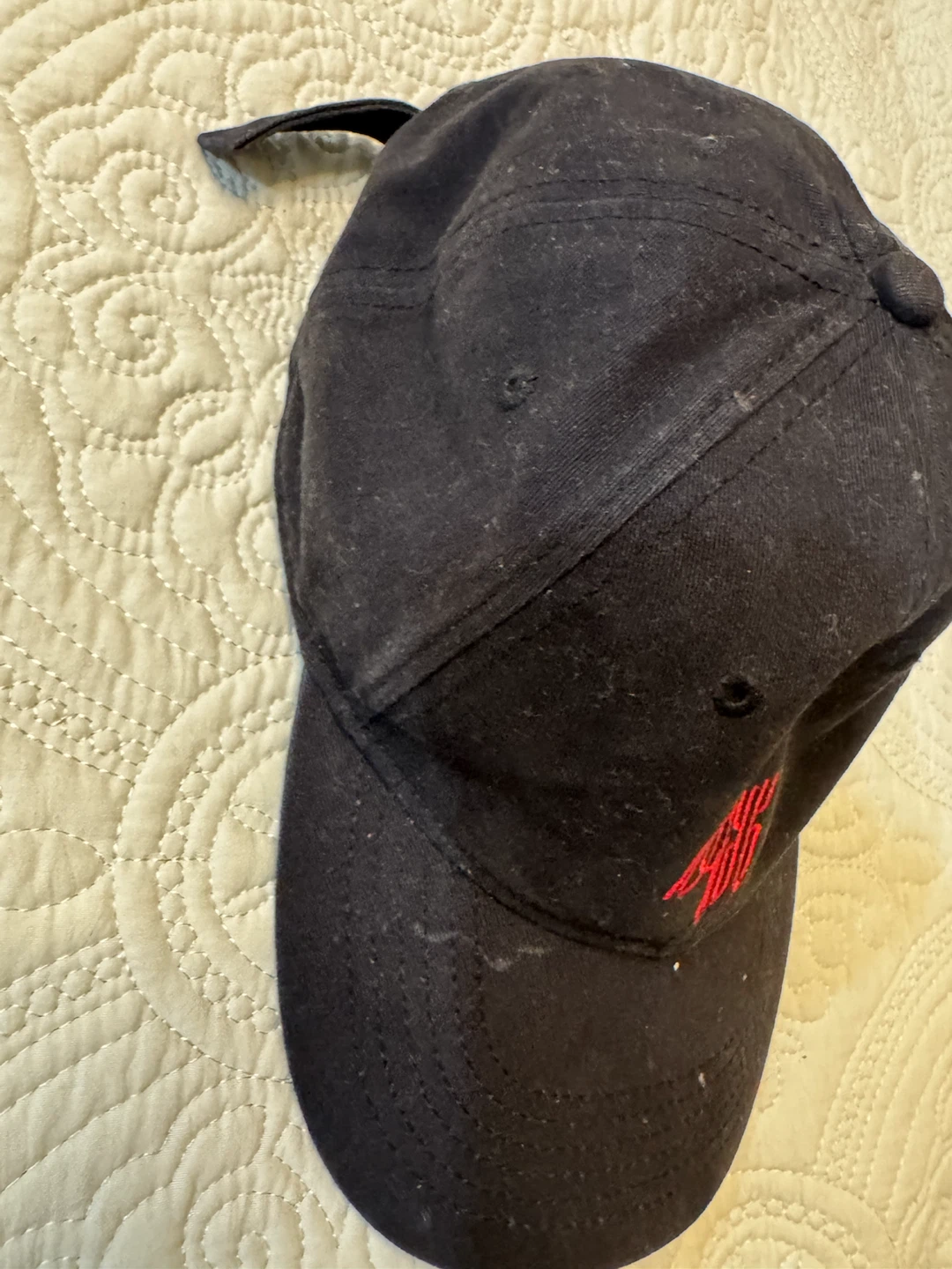 Black Baseball Cap with Red Embroidery - photo 5
