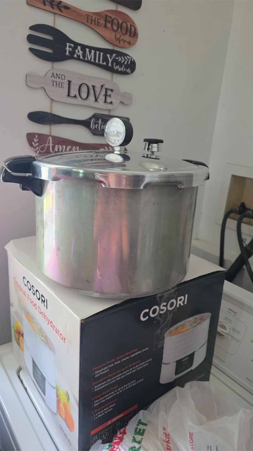 Pressure cooker