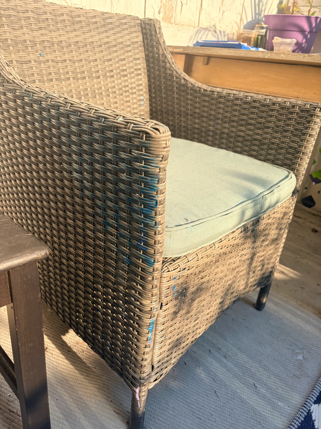Wicker patio chair with cushion - photo 2