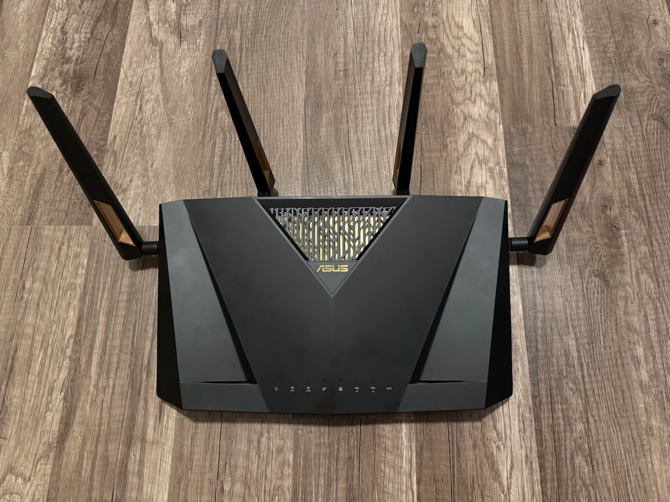 ASUS RT-AX88U AX6000 WiFi 6 Gaming Router - 8 Gigabit LAN Ports