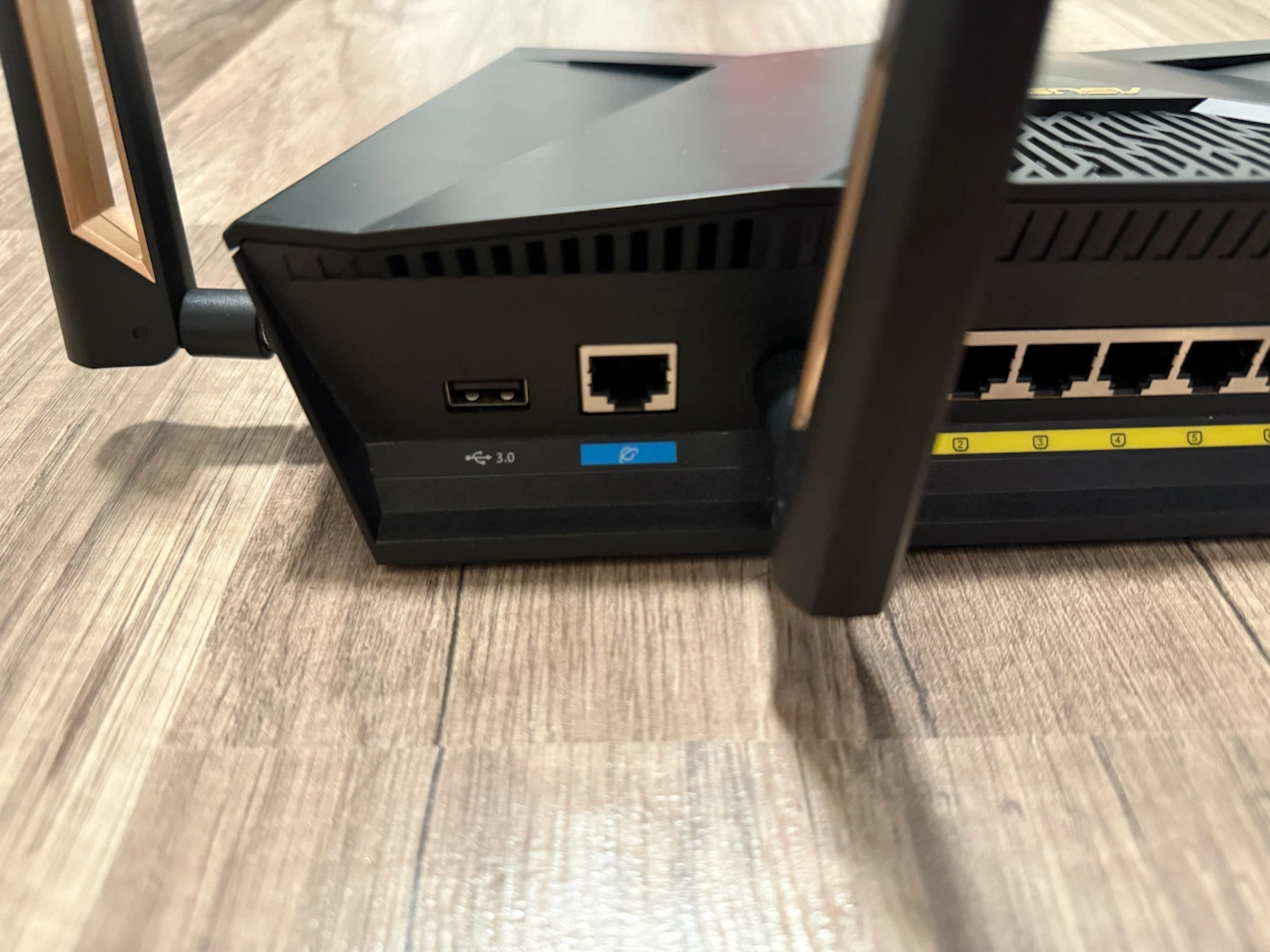 ASUS RT-AX88U AX6000 WiFi 6 Gaming Router - 8 Gigabit LAN Ports - photo 2