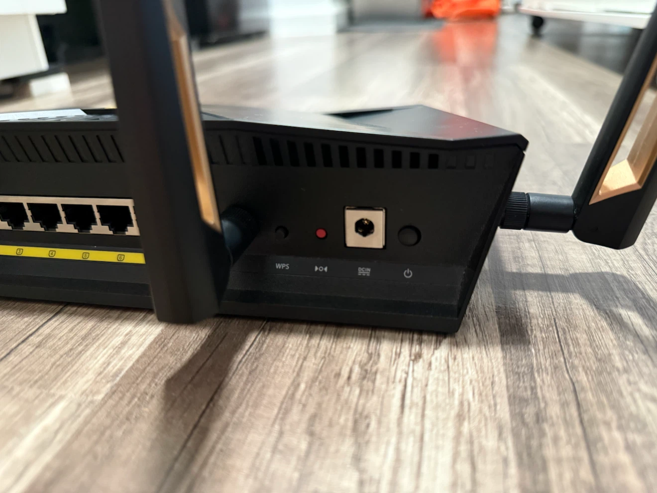 ASUS RT-AX88U AX6000 WiFi 6 Gaming Router - 8 Gigabit LAN Ports - photo 4