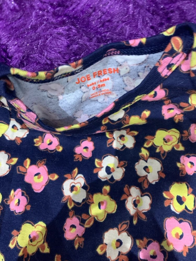 Joe Fresh Baby Floral Long Sleeve Bodysuit & Pink Pants Set - photo 2