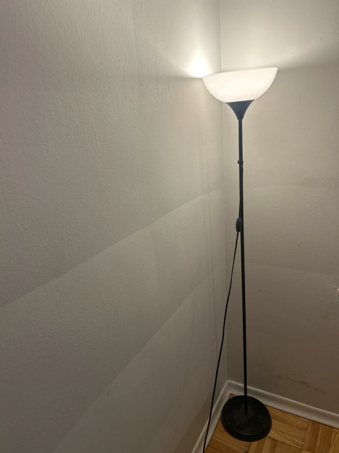Floor lamp with white shade - 2 - photo 2