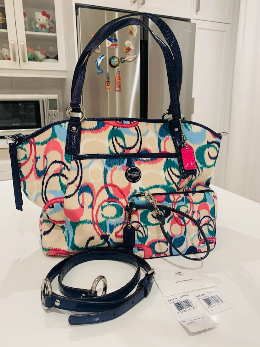 🍀💗💙💜 New Coach Multicolor Tote Bag & Wristlet Set 🍀💚 Price Firm