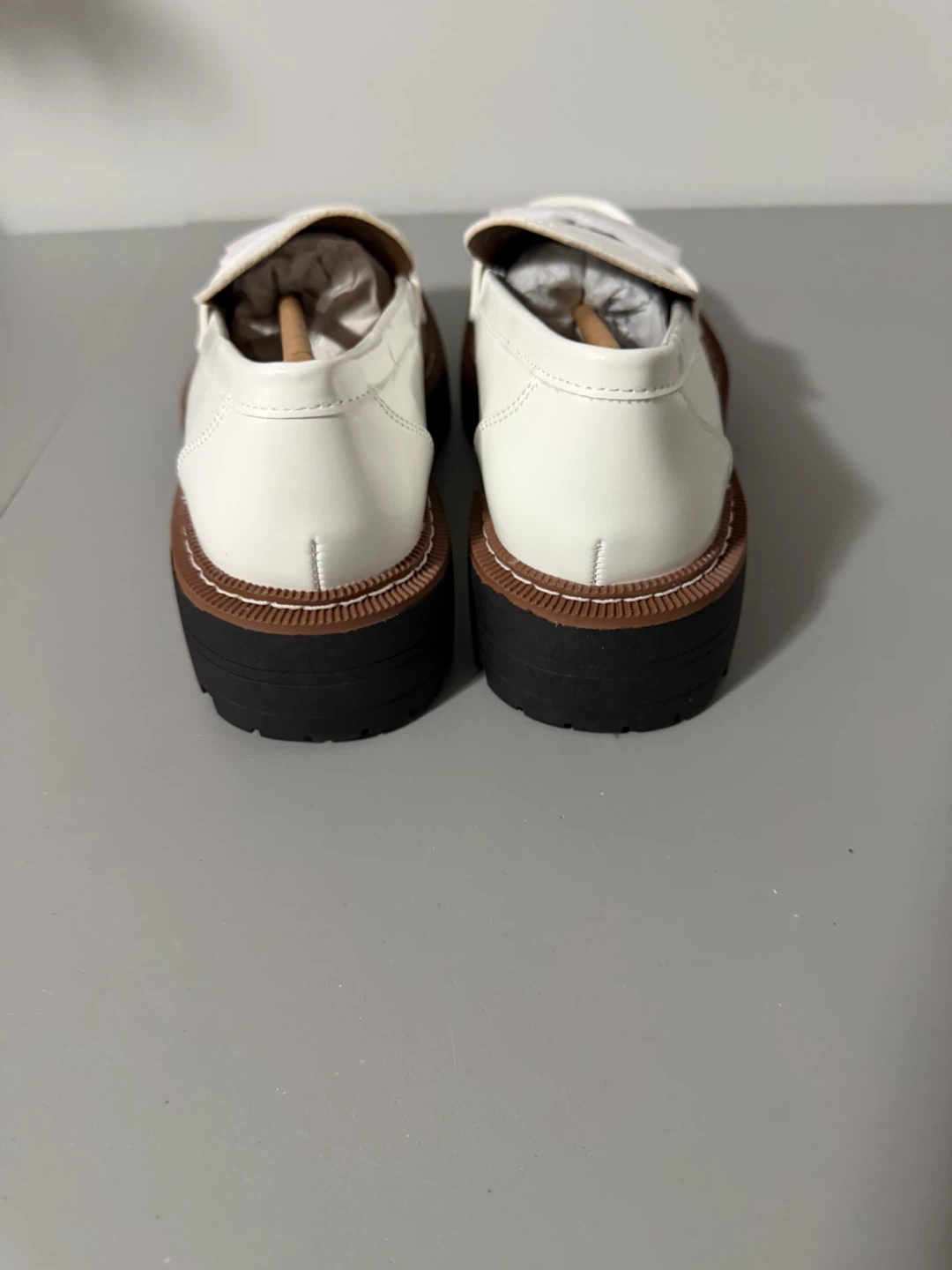 Dream Pairs White Loafers - Size 7 - photo 3