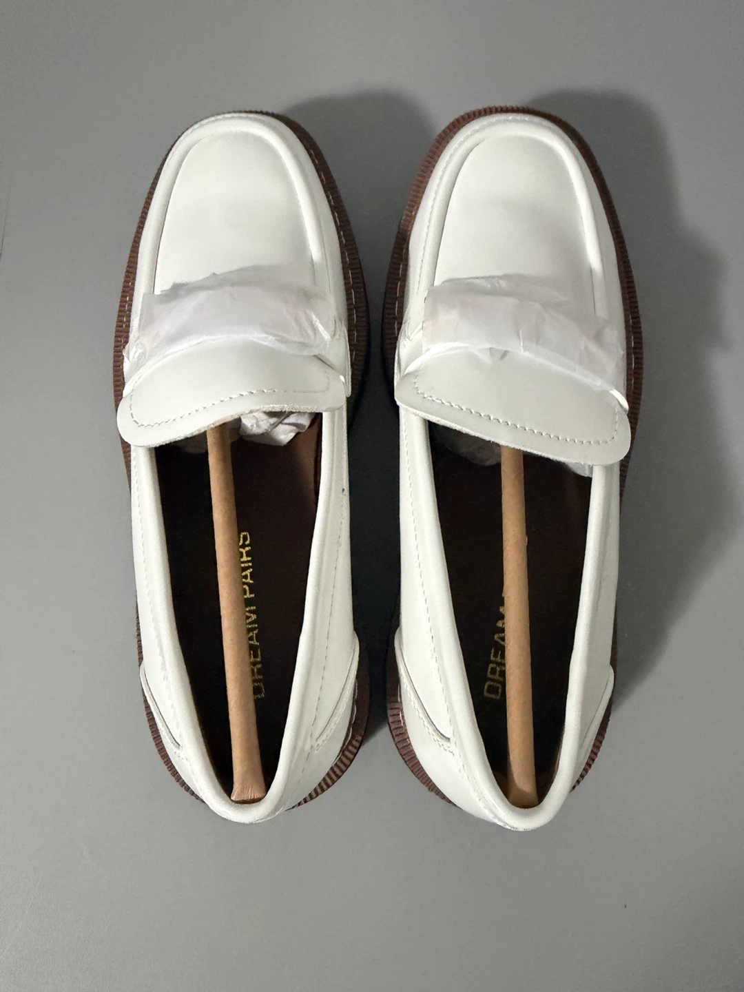 Dream Pairs White Loafers - Size 7 - photo 4