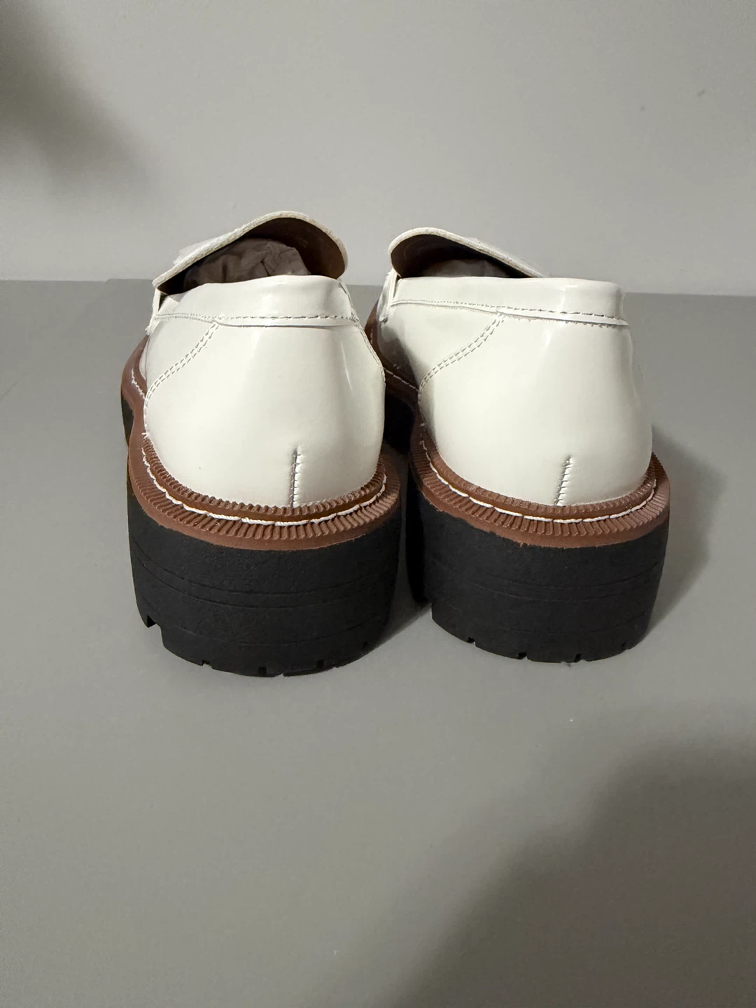 Dream Pairs White Loafers - Size 7 - photo 5