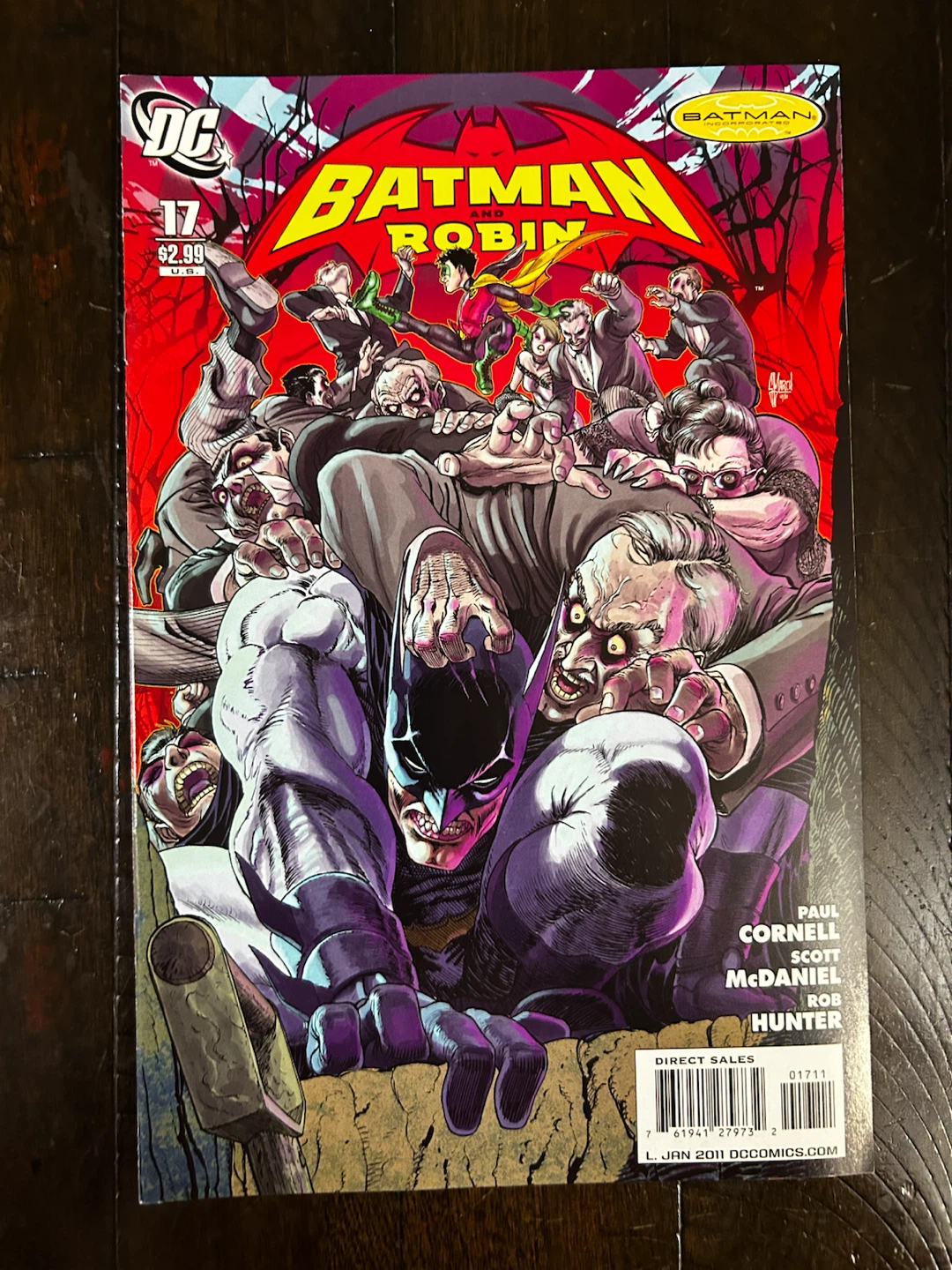 DC Comics Lot of 5 Graphic Novels - photo 3