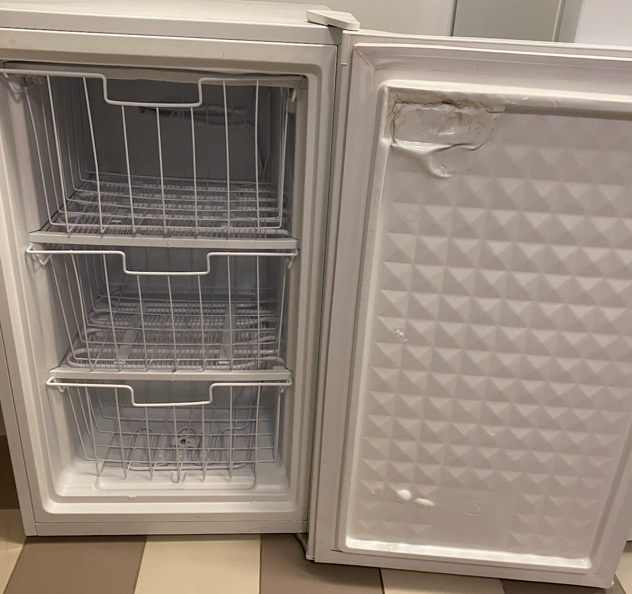 Koolatron Small Freezer - photo 2