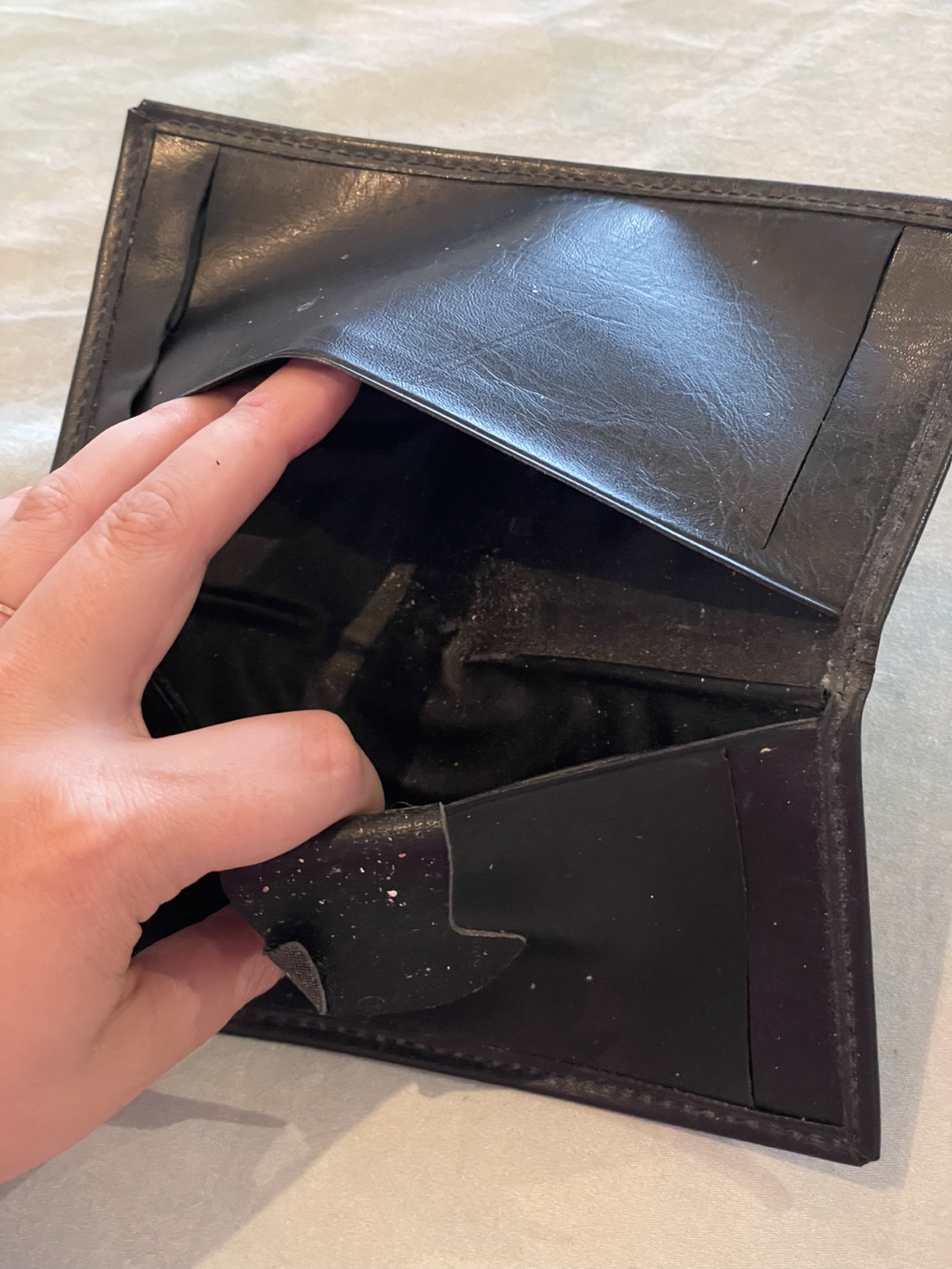 Free Cheque Book Holder - photo 4