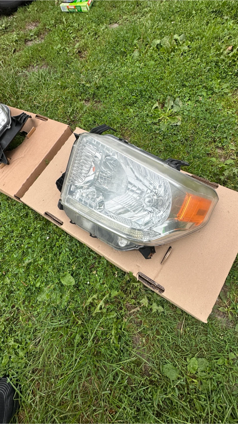 2017 Toyota tundra 1794 edition headlights