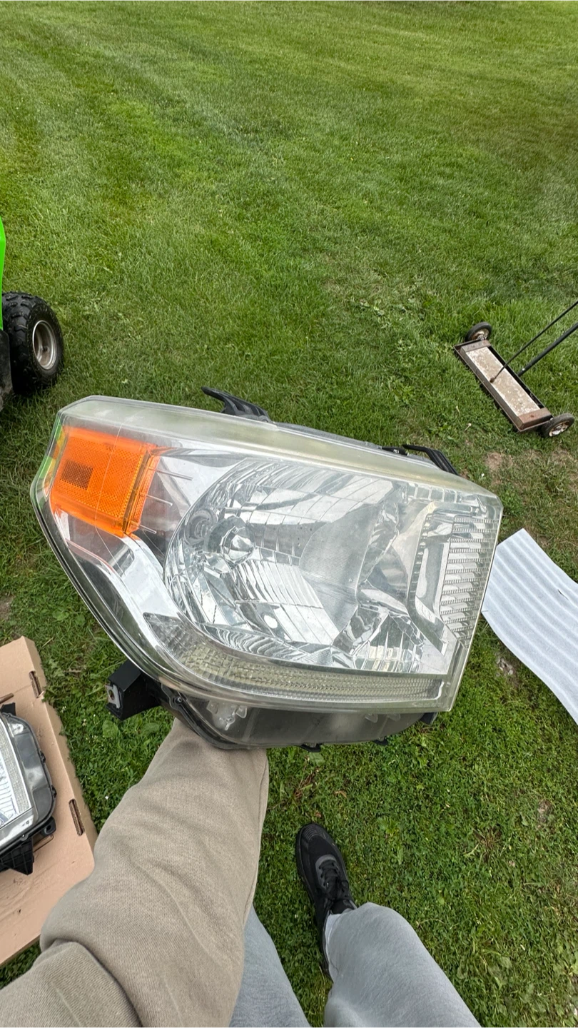 2017 Toyota tundra 1794 edition headlights - photo 3