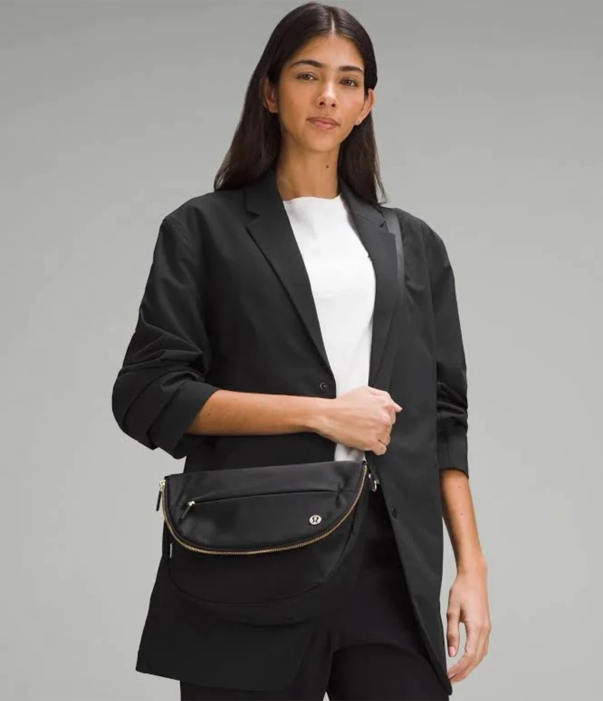 Lululemon Black/Gold Festival bag -5 L