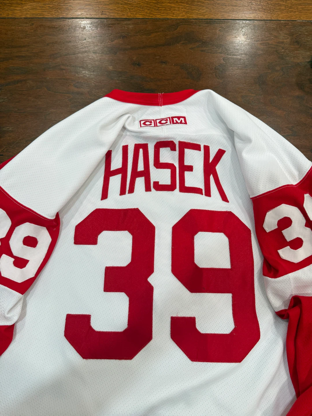 CCM Detroit Red Wings Hasek #39 Hockey Jersey