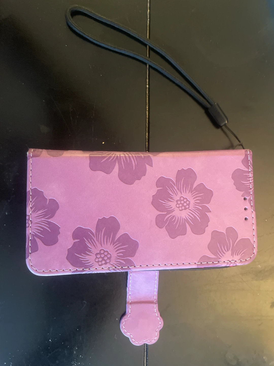 iPhone SE (3rd Gen) Red with Floral Flip Case - photo 5