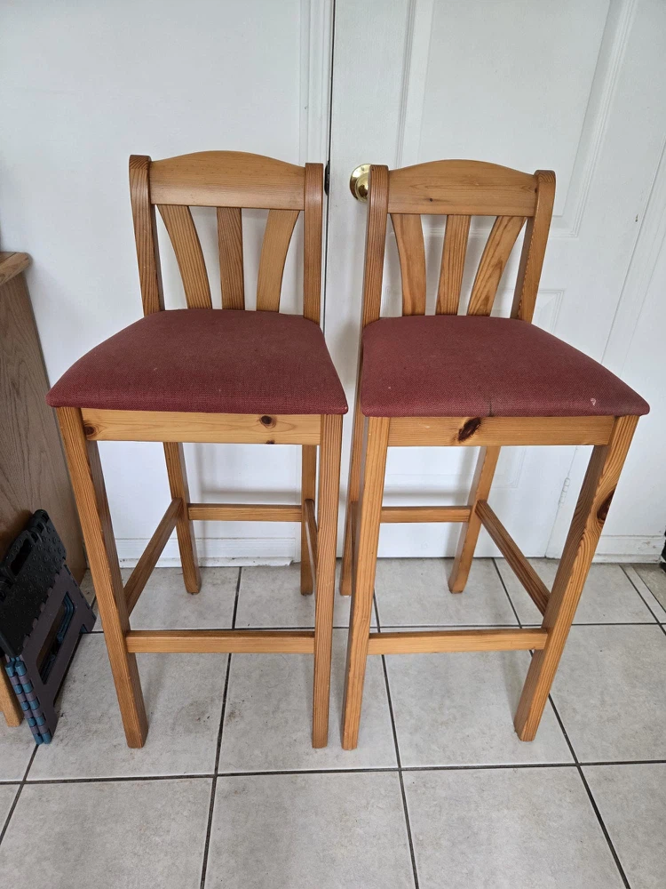 Set of 2 Wooden Bar Stools