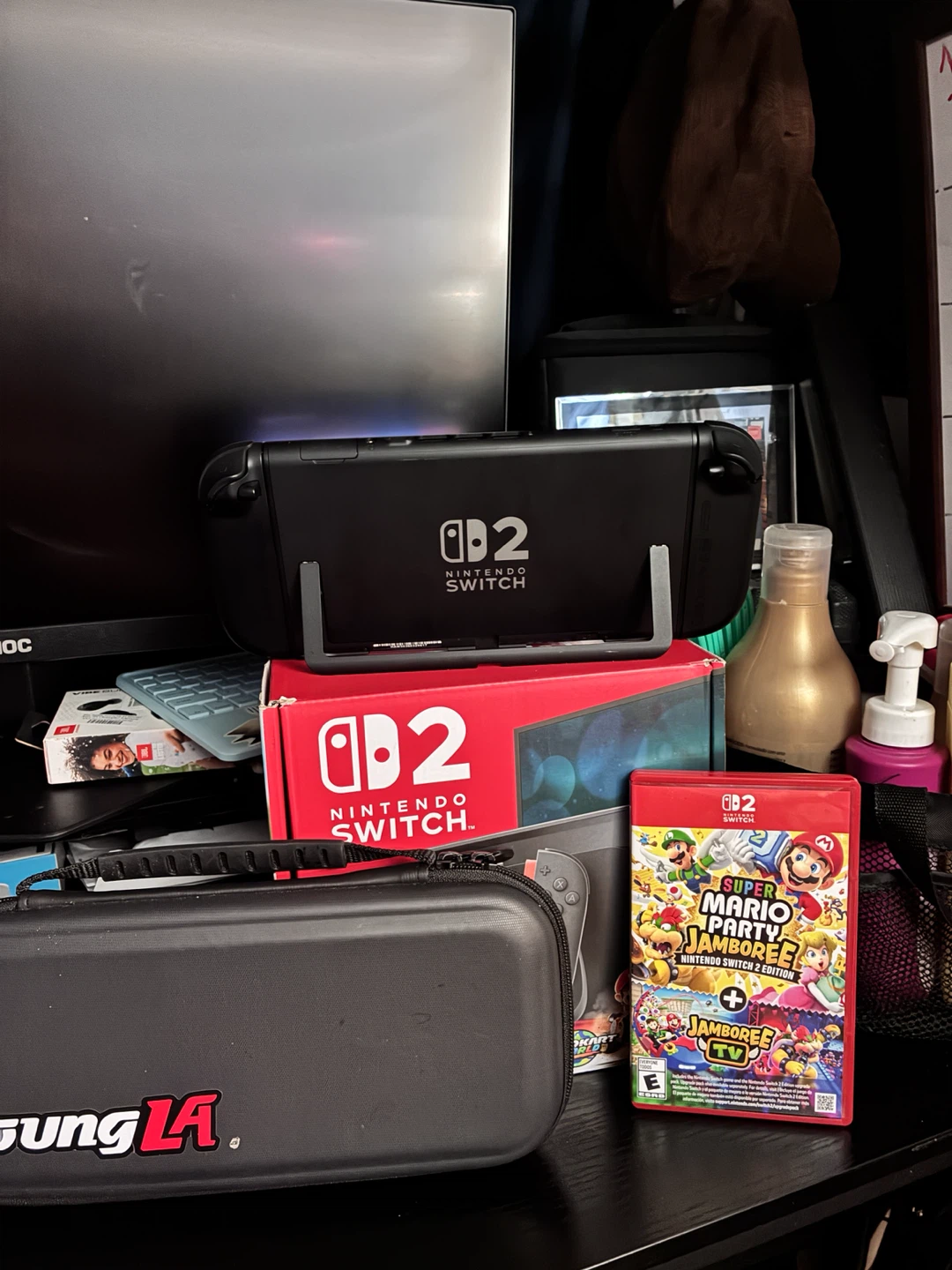 🎮 Nintendo Switch 2 Bundle – Like New! - photo 2