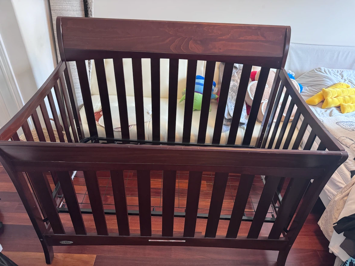 Rory Convertible Crib - GRACO Wooden for baby and kids