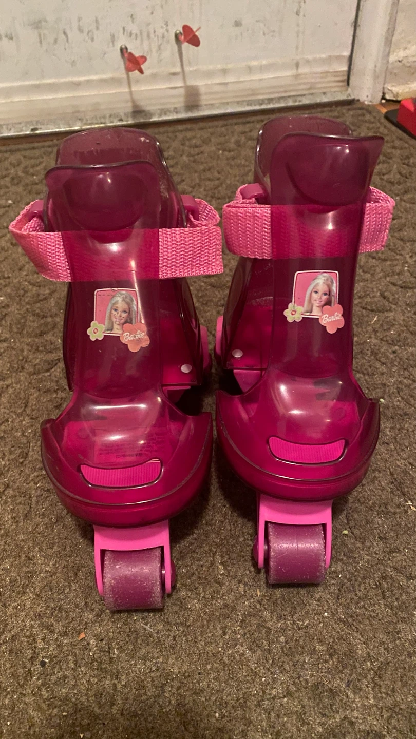 Barbie Adjustable Roller Skates - photo 2