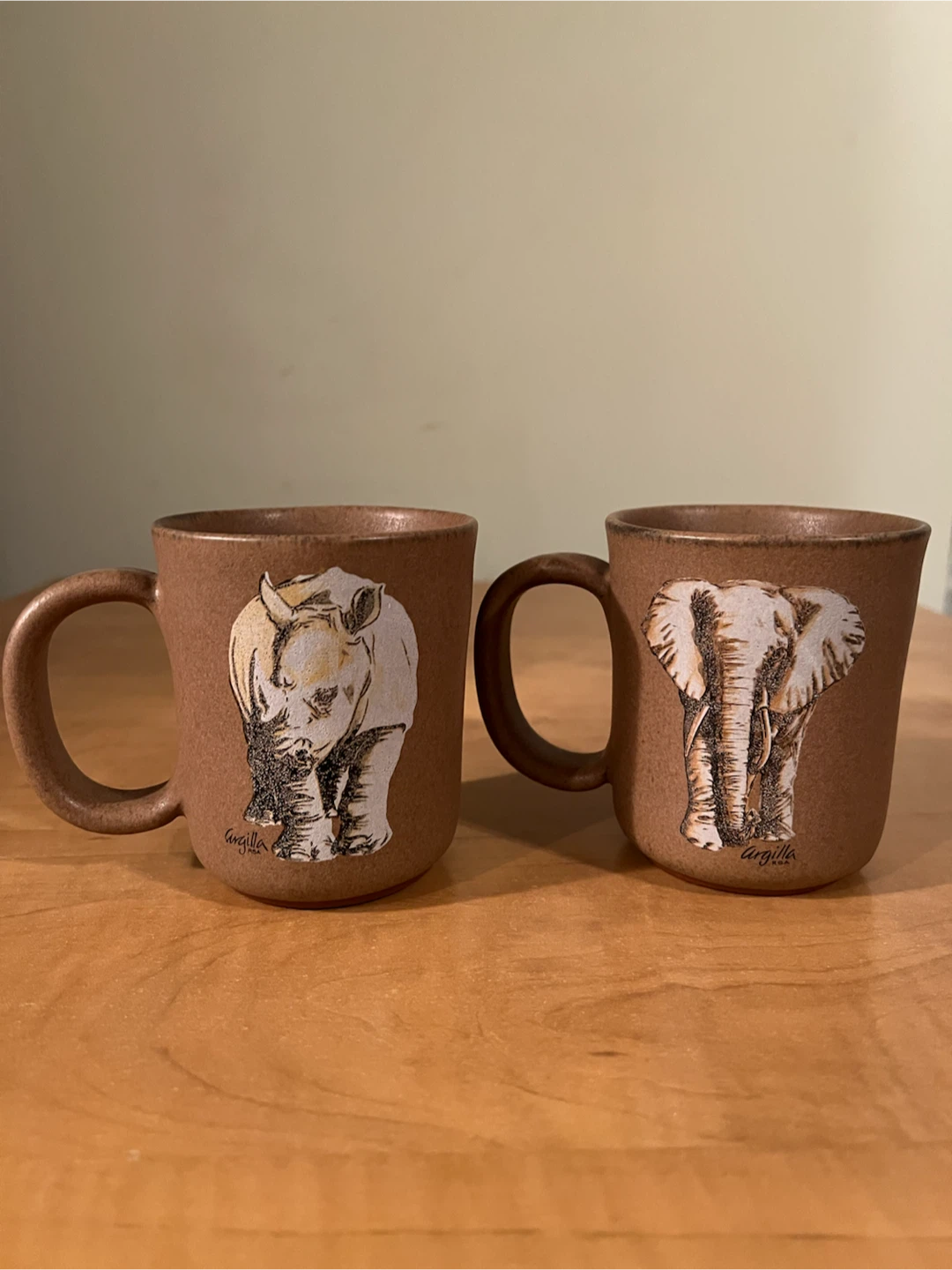Set of 2 Argilla Mugs - Rhino and Elephant